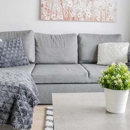 אספו Sleepwell Apartments Niittykumpu 12 - Metro, 15 Min From Helsinki City מראה חיצוני תמונה